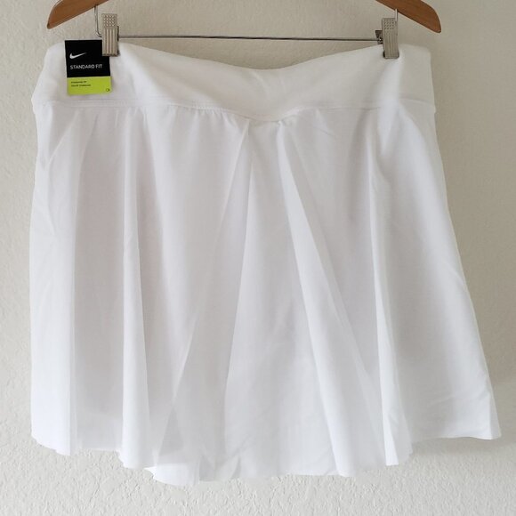 NWT - Nike Woman's Plus Size Golf or Tennis Skort White - Size 2X - Picture 2 of 6